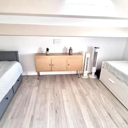 Casa vacanze Chez Laura Et Benjamin ! Maison à La Climatisée